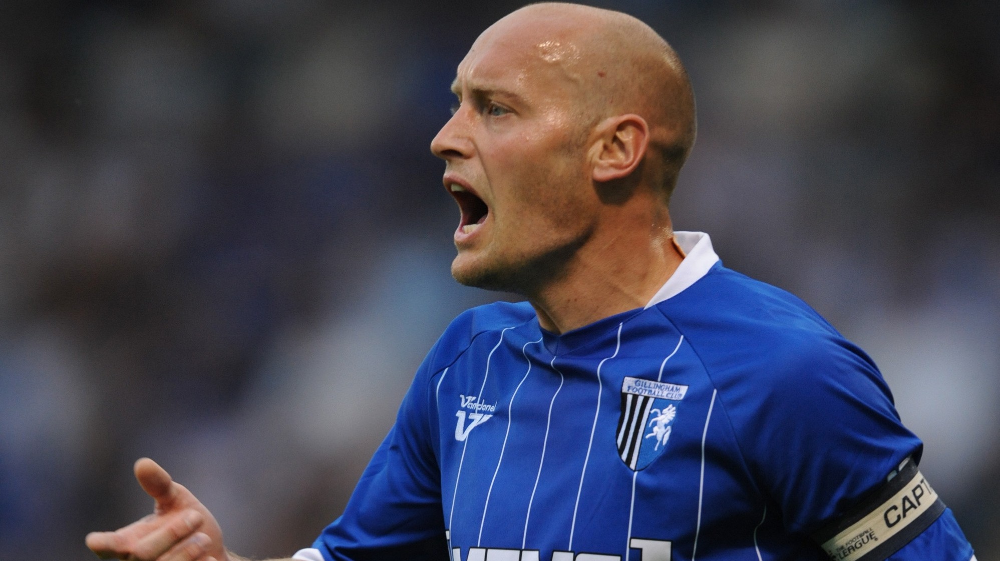 Adam Barrett_futbal_Gilingham